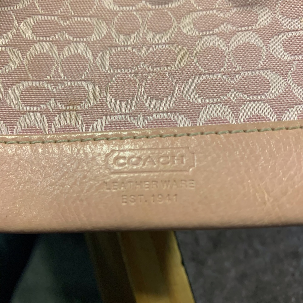 Coach ID Wallet - Picture 3 of 3